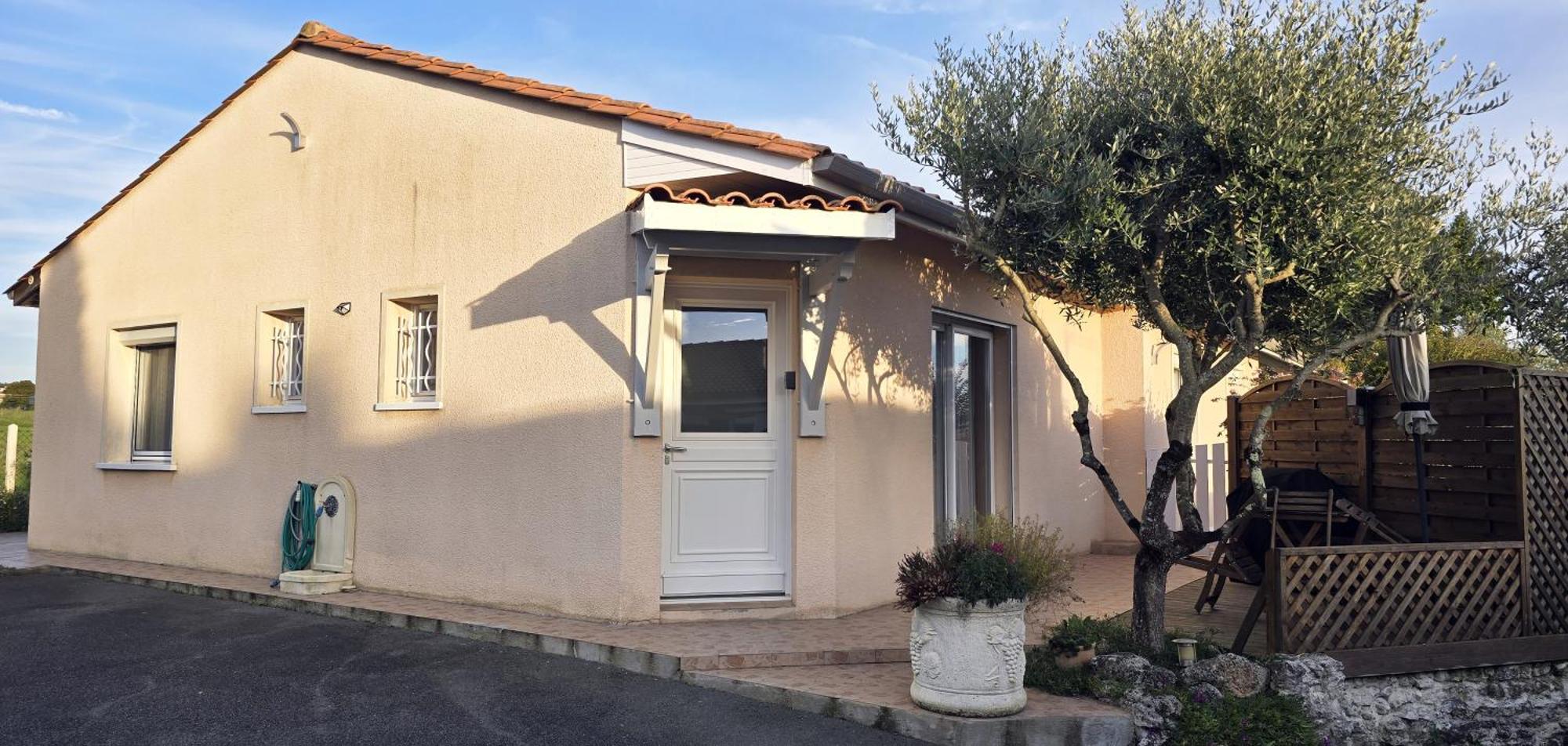 Saint-André-de-Cubzac Welcome Logement Avec Terrasse Proche Bordeaux מראה חיצוני תמונה
